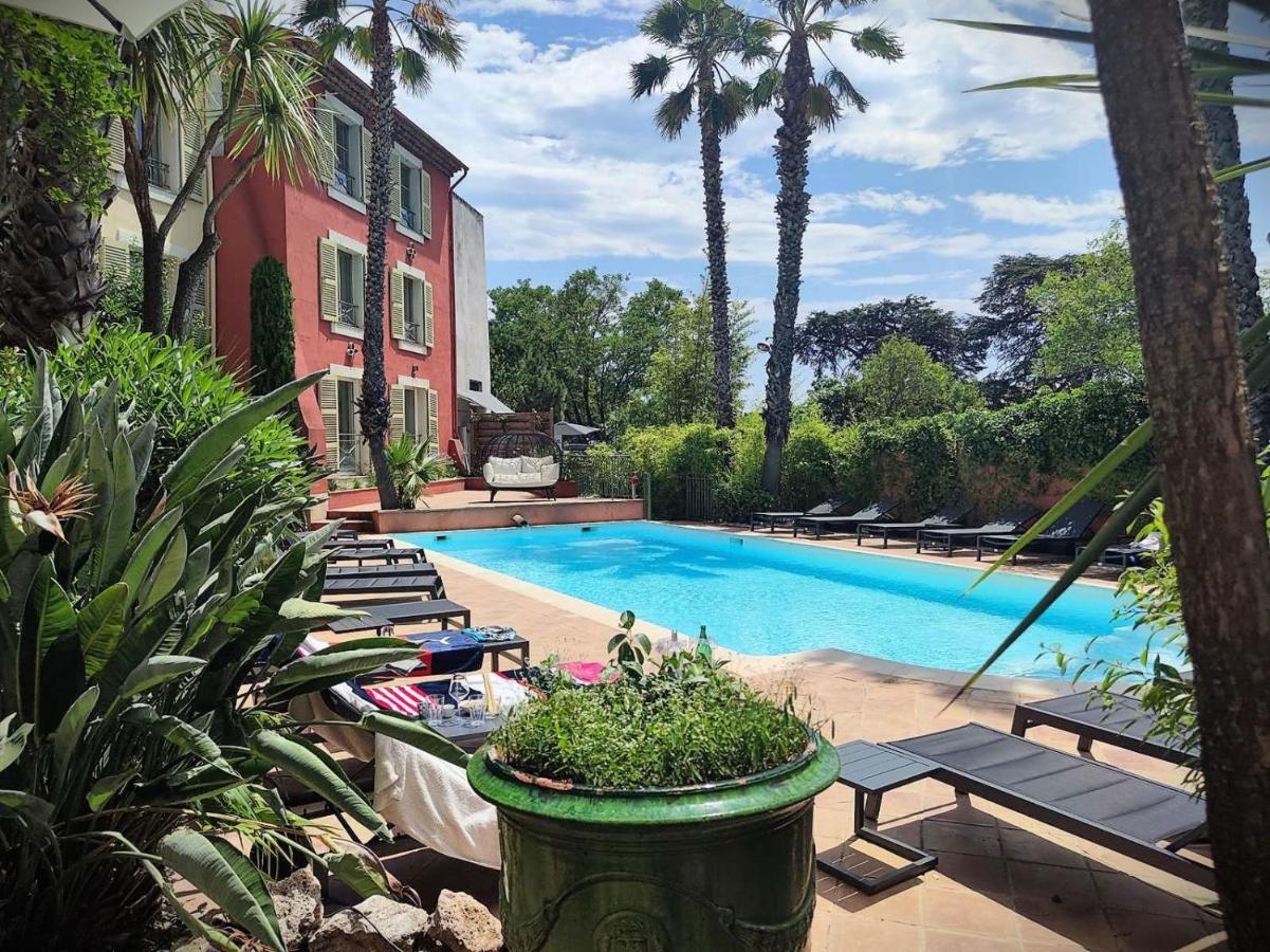 Hotel L'Arena Fréjus Esterno foto