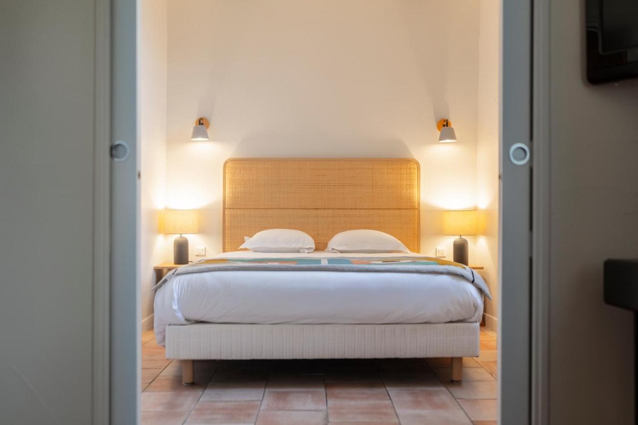 Hotel L'Arena Fréjus Esterno foto