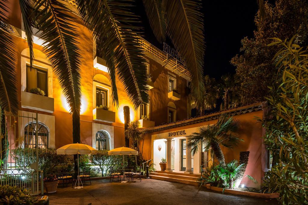 Hotel L'Arena Fréjus Esterno foto