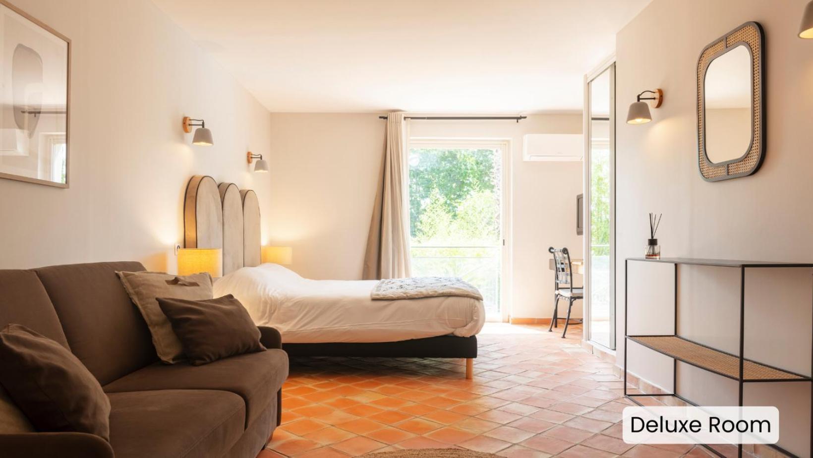 Hotel L'Arena Fréjus Esterno foto
