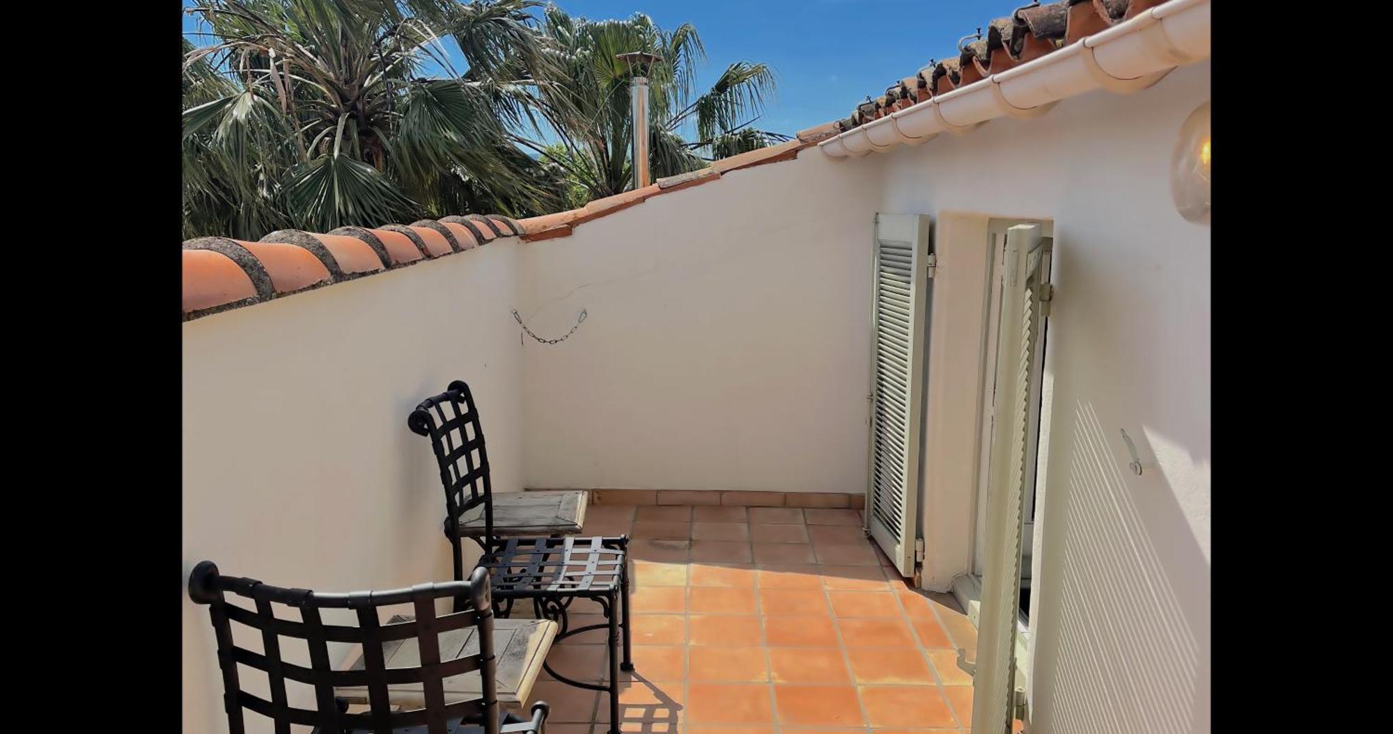 Hotel L'Arena Fréjus Esterno foto