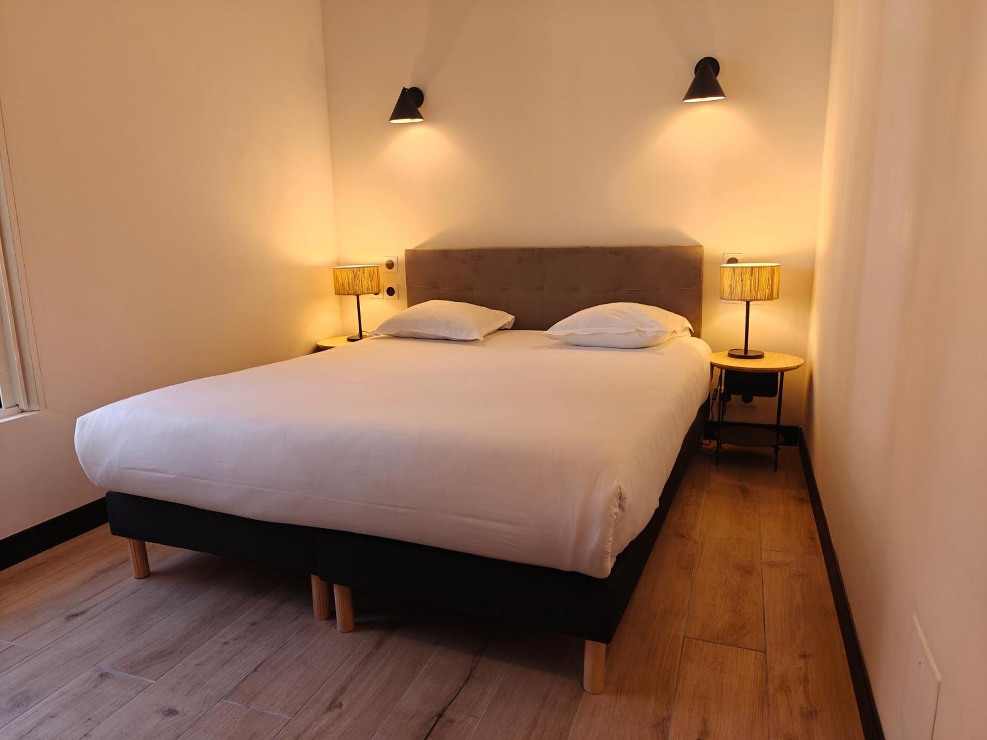 Hotel L'Arena Fréjus Esterno foto