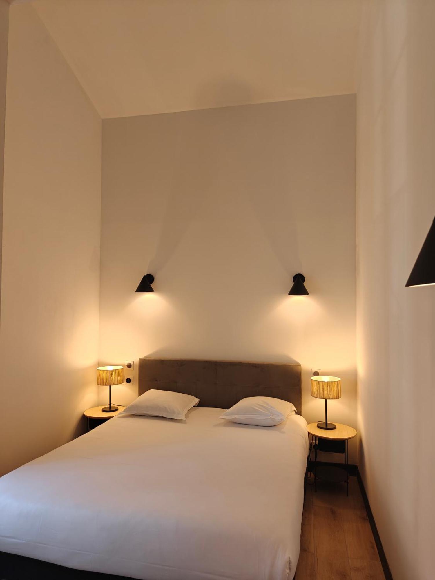 Hotel L'Arena Fréjus Esterno foto