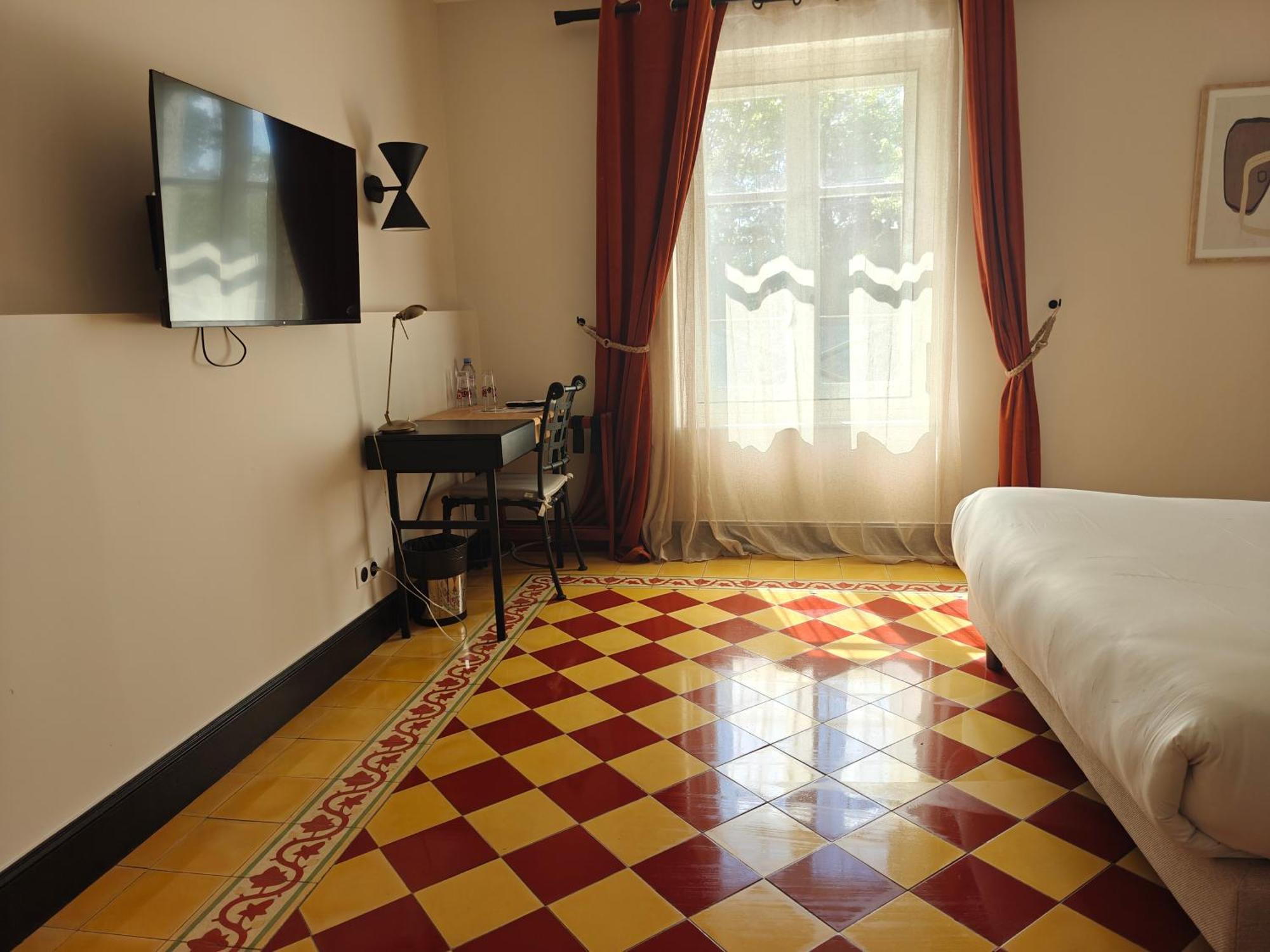 Hotel L'Arena Fréjus Esterno foto