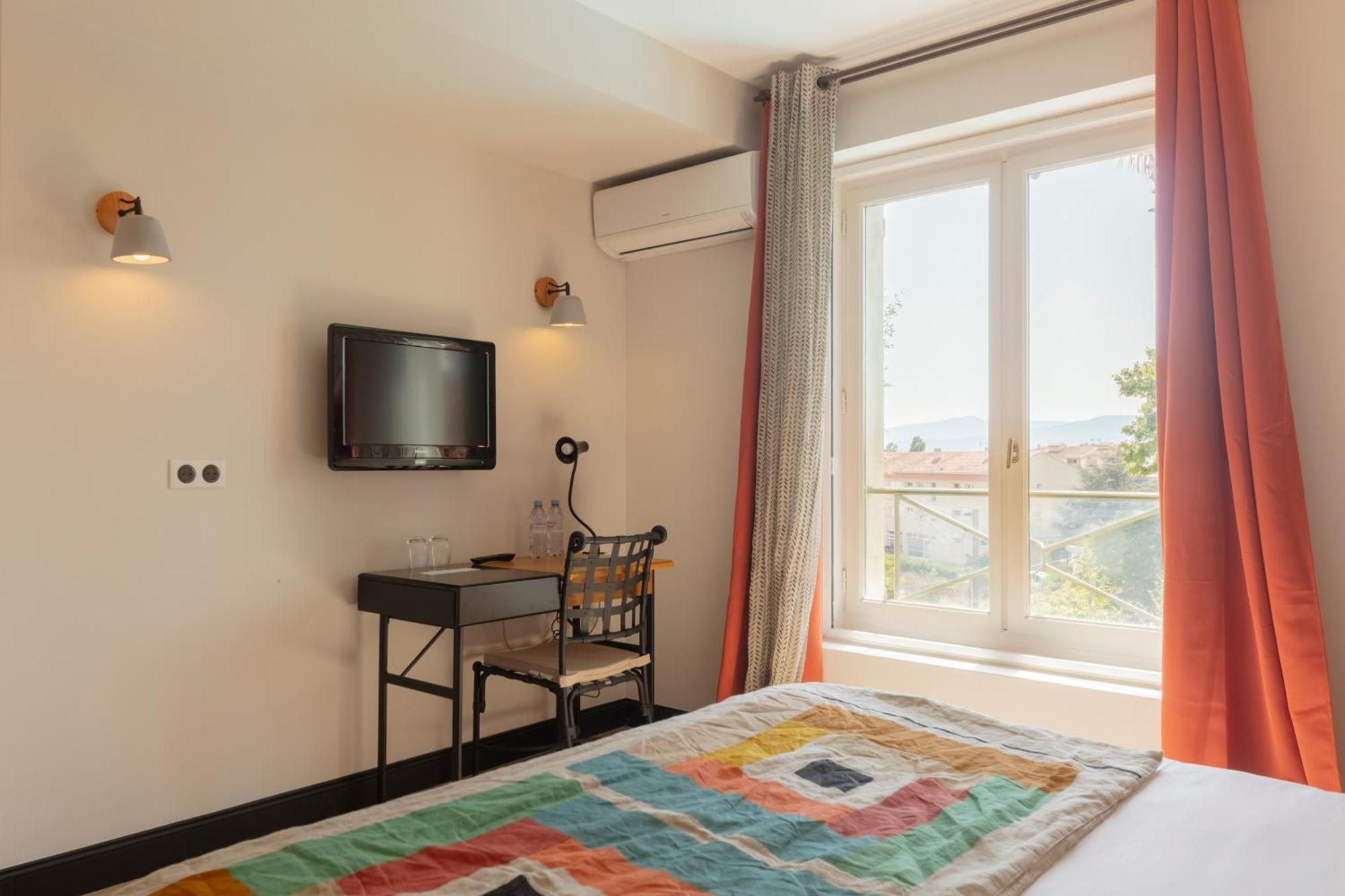 Hotel L'Arena Fréjus Esterno foto
