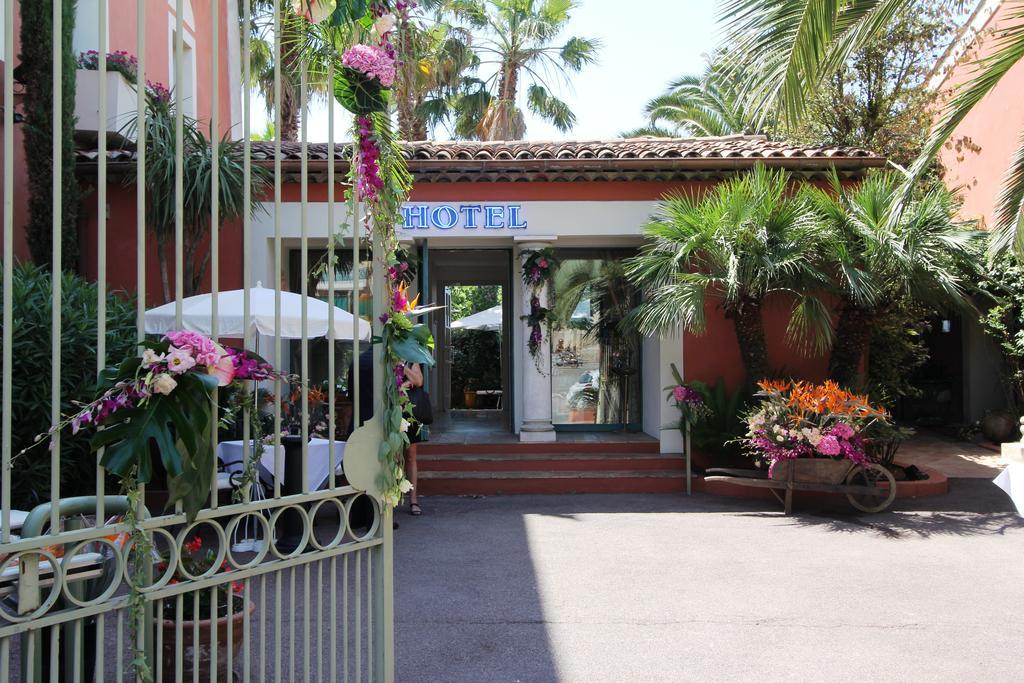 Hotel L'Arena Fréjus Esterno foto