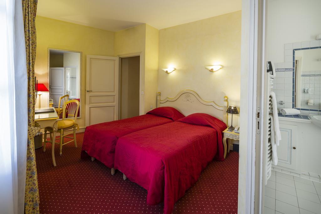 Hotel L'Arena Fréjus Esterno foto